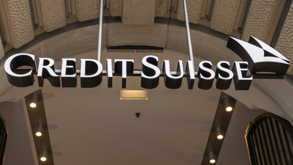 Credit Suisse to buy back $3 billion in debt, sell hotel as credit fears persist