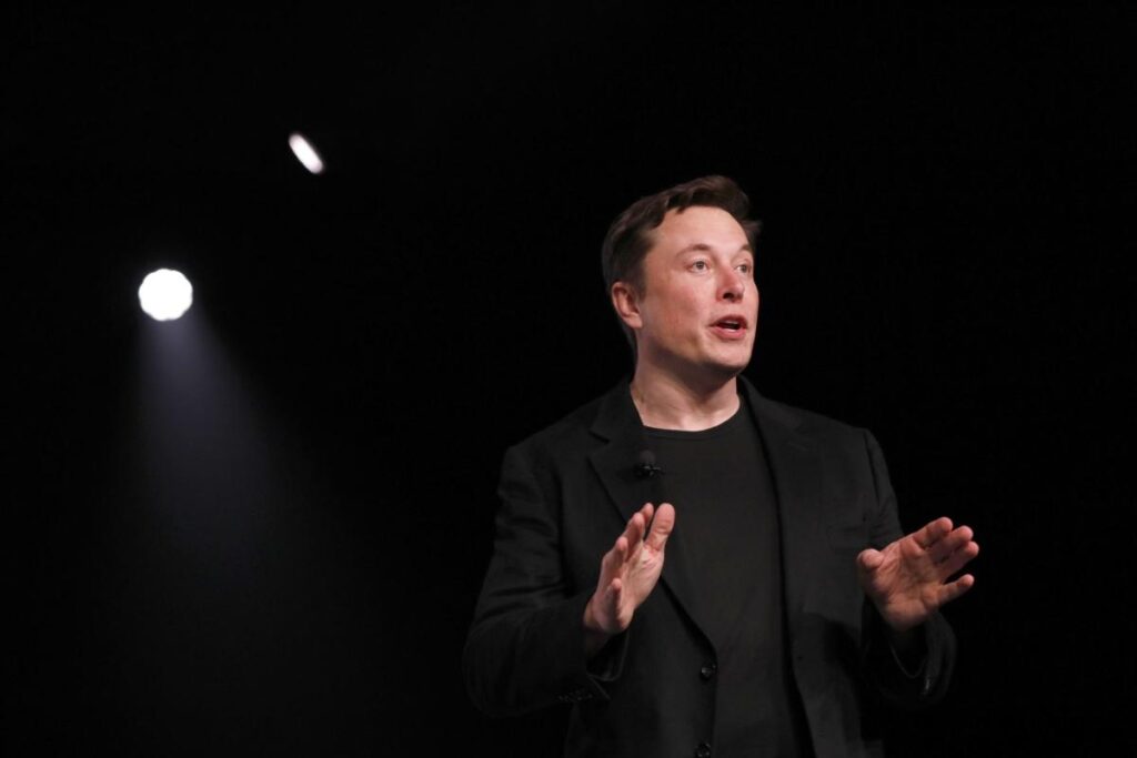 Musk Warns Twitter Bankruptcy Possible If Cash Burn Lingers