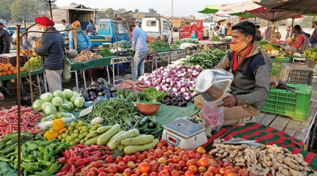 Slower rise in food prices helps ease retail inflation to 6.77%, still over RBI tolerance