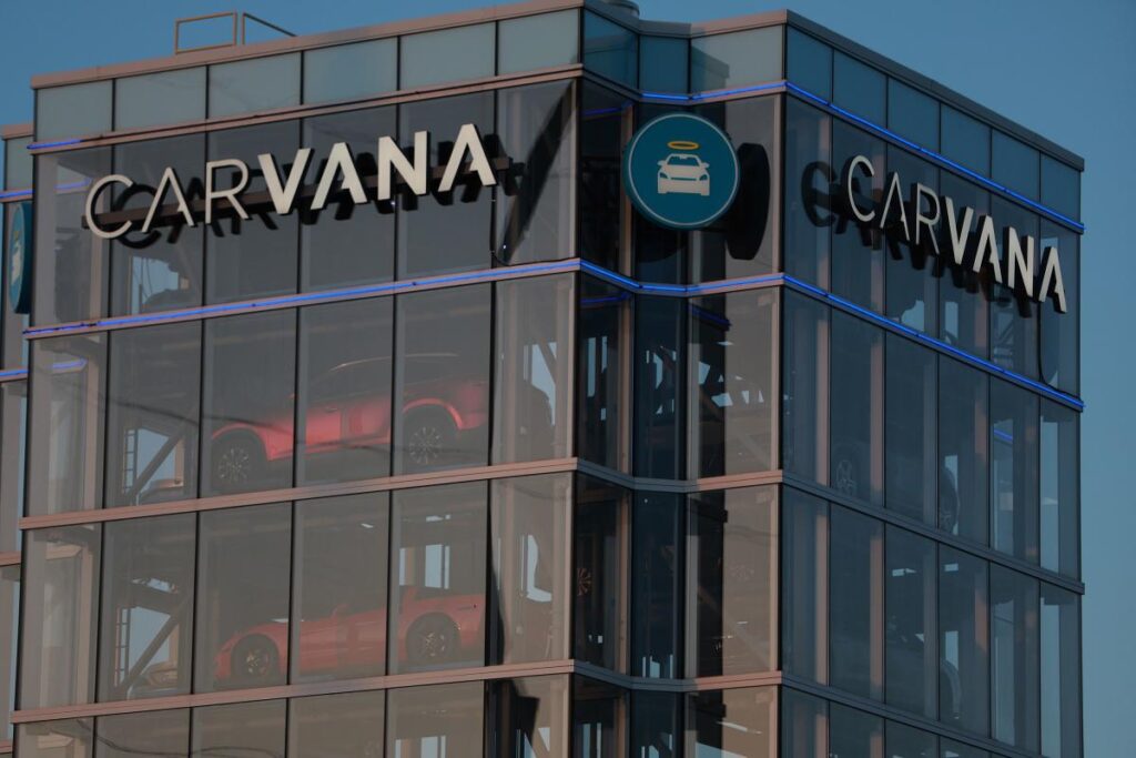 Apollo, Pimco in Pact to Prevent Creditor Brawl Over Carvana