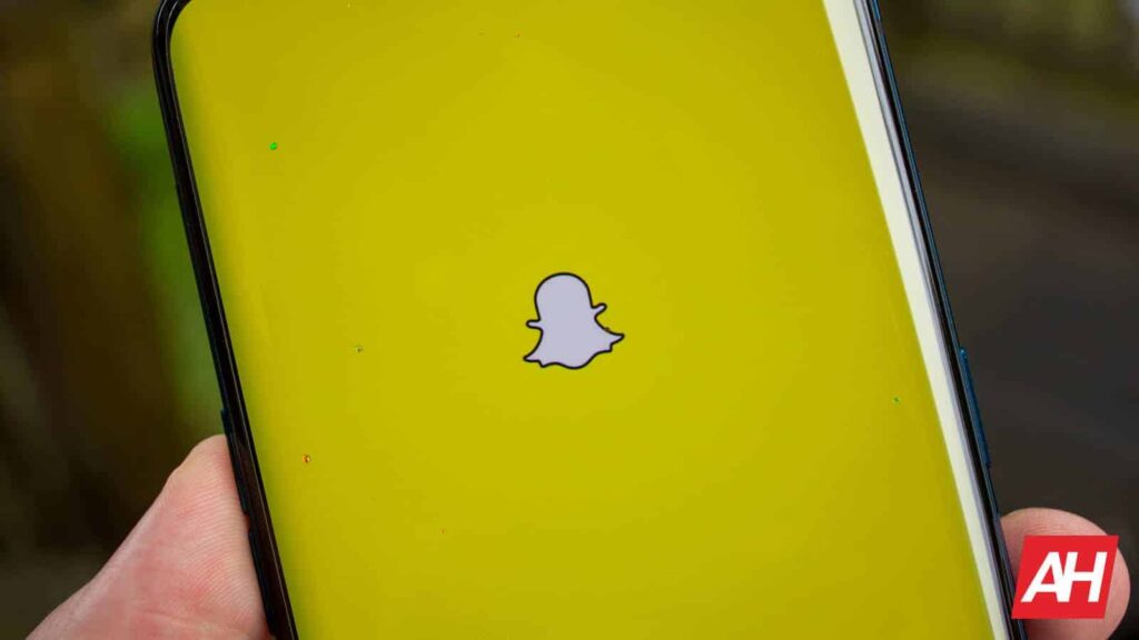 Snapchat crosses 750 million monthly active users