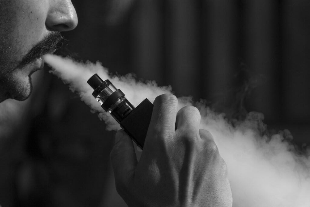 DNA damage levels similar in vapers and smokers, study finds