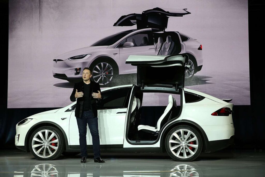 Research Firm Sees Retail Investors Bailing on Tesla's Stock