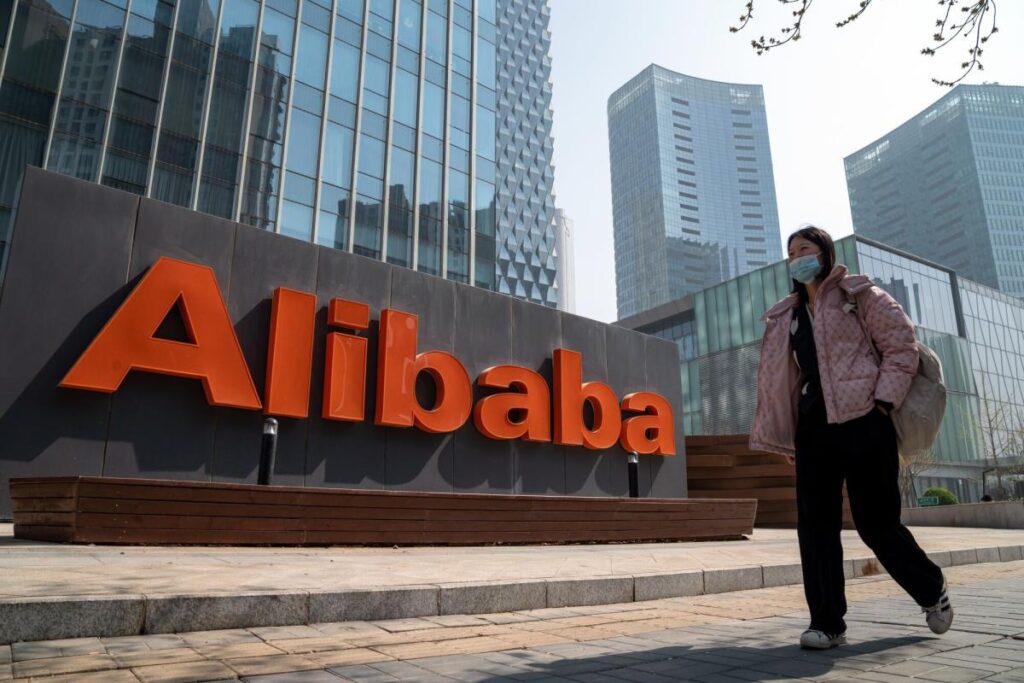 SoftBank Plans to Sell Majority of Its Stake in Alibaba, FT Says