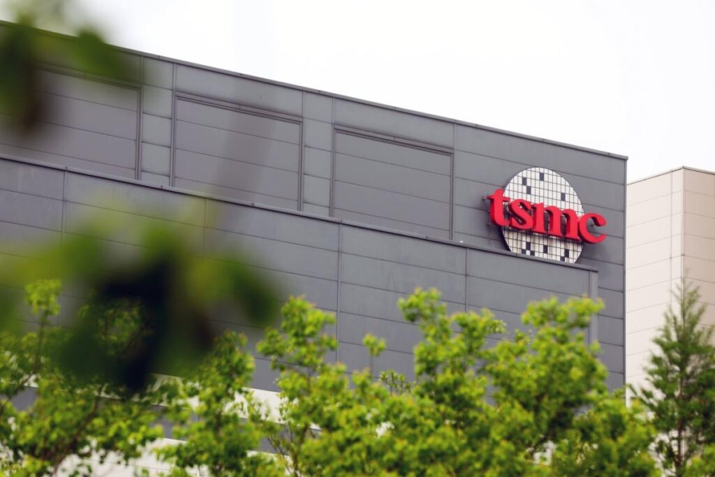 Top Greater China Fund Raises Concern Over TSMC After Buffett