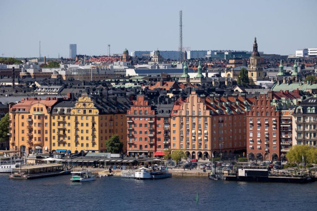 Sweden’s Property Crunch Worsens as Another Firm Cut to Junk