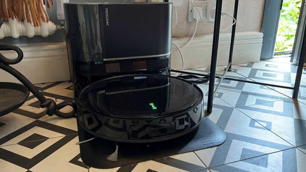 Proscenic X1 robot vacuum and dock