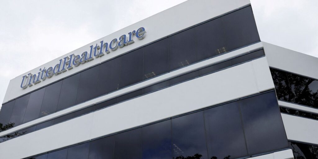 Health Insurers Tumble, Device Makers Rally on Rising Elective Surgery Expectations