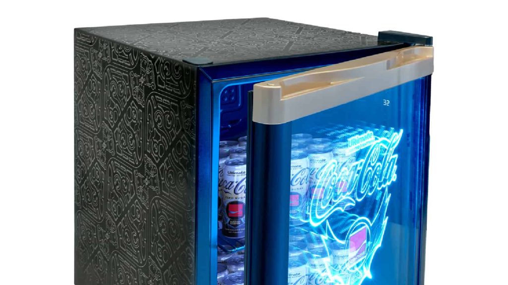 Featured image for This League of Legends fridge keeps drinks as cold as true ice