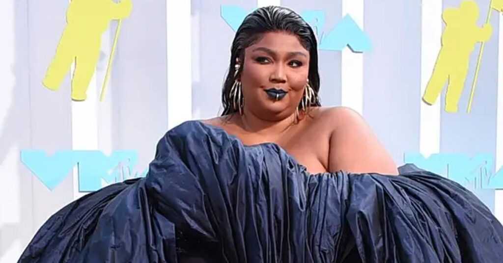 Lizzo Plans to Sue Backup Dancers