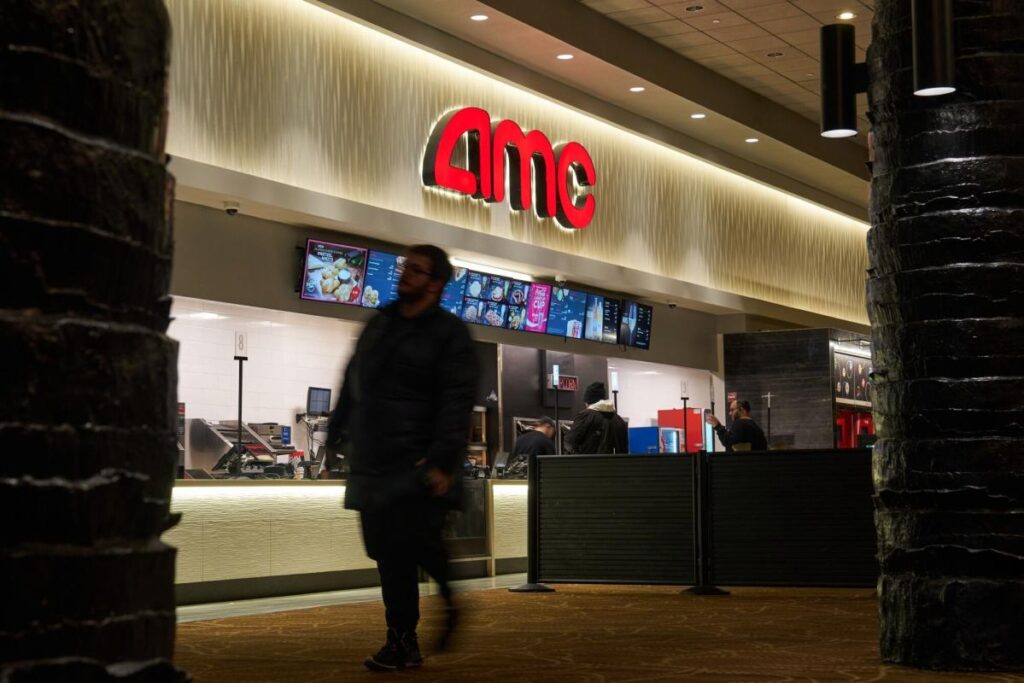 AMC Theater Chain’s Profit Falls Short of Estimates, Shares Drop