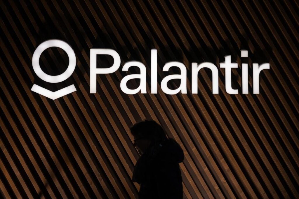 Palantir Reports Earnings Today. This Is What Investors Should Expect