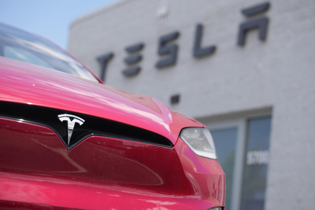 Tesla stock pops 6%, extends rally as 'Mojo back for Musk' after latest delivery data