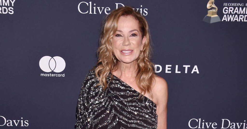 Kathie Lee Gifford Fractures Pelvis After Hip Replacement, Hospitalized