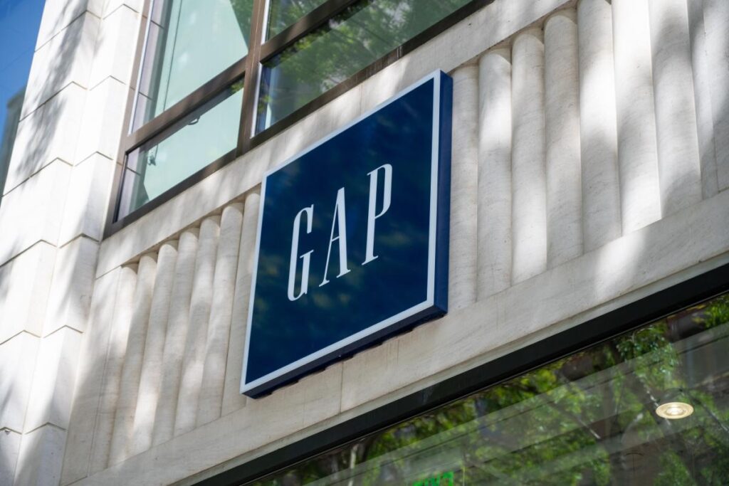 Gap halts trading of its stock after early release of Q2 results as the retailer appears to post sales growth