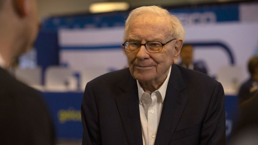 Berkshire slashes Bank of America stake to under 10%