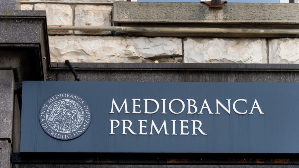 Italy's Mediobanca rejects Monte dei Paschi's takeover bid