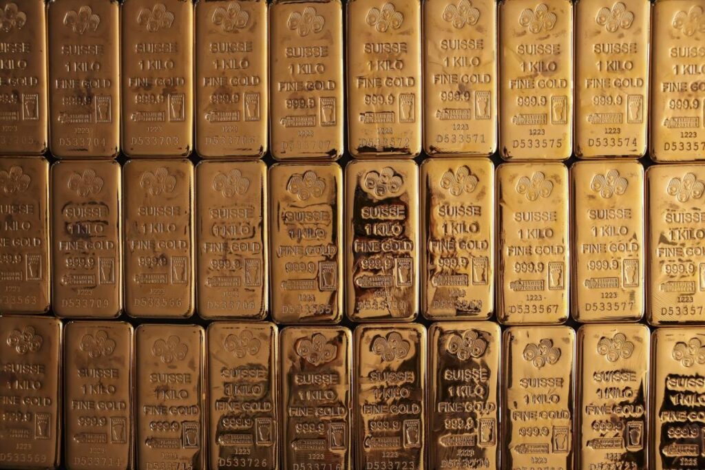 Gold Holds Steady as Markets Weigh Latest Trump Tariff Threats