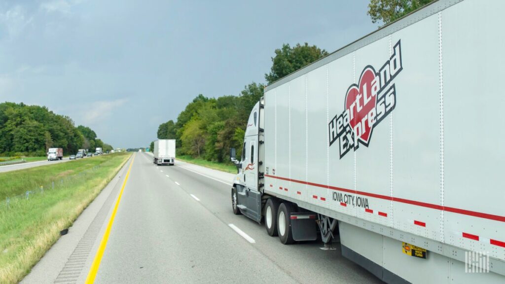 Heartland Express logs sixth straight quarter in the red