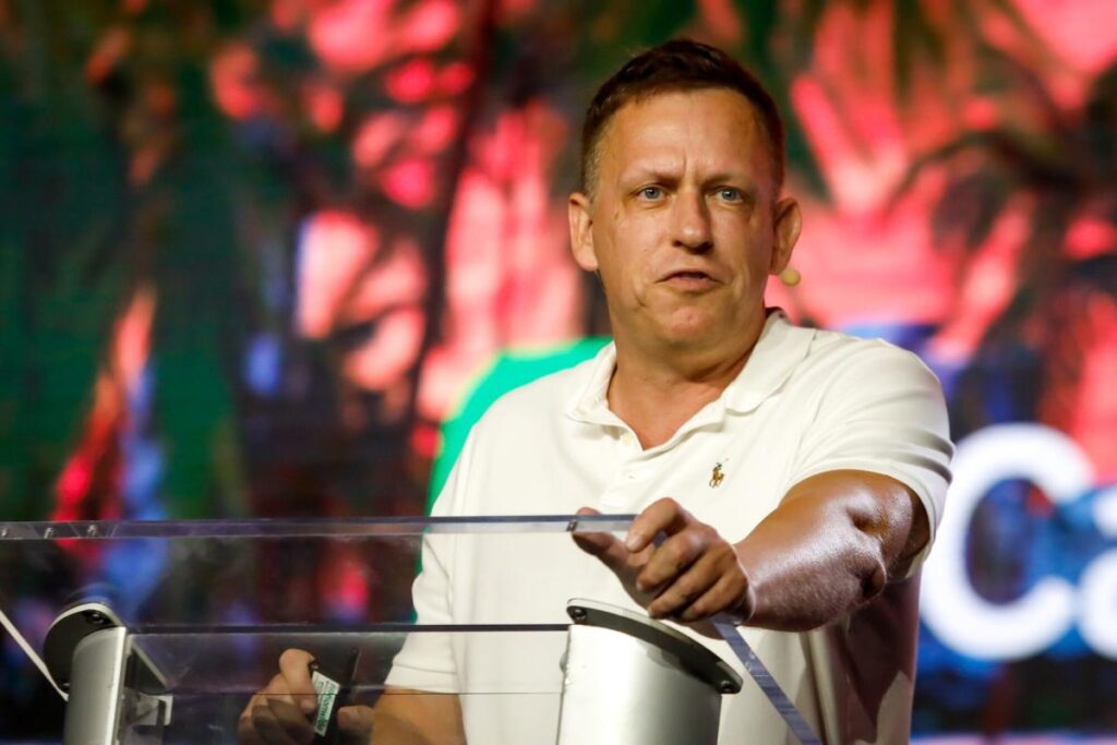 Peter Thiel-Backed Crypto Firm Weighs IPO