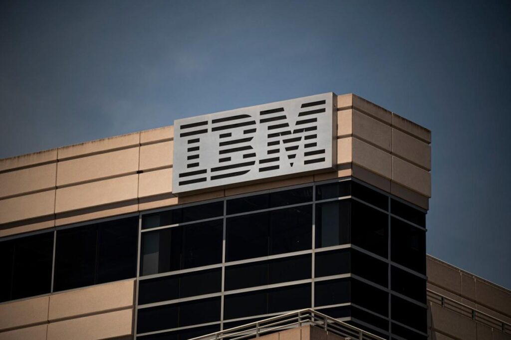 IBM Gives Long-Term Sales Growth Outlook That Tops Expectations