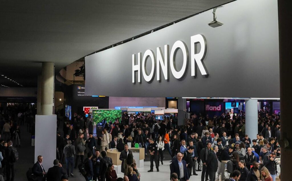 Honor Device Pledges $10 Billion for AI in Bid to Be More Than a Phone Maker