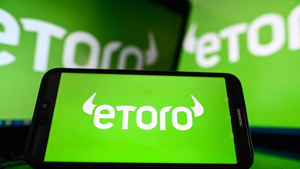Stock and crypto trading site eToro prices IPO at $52 per share