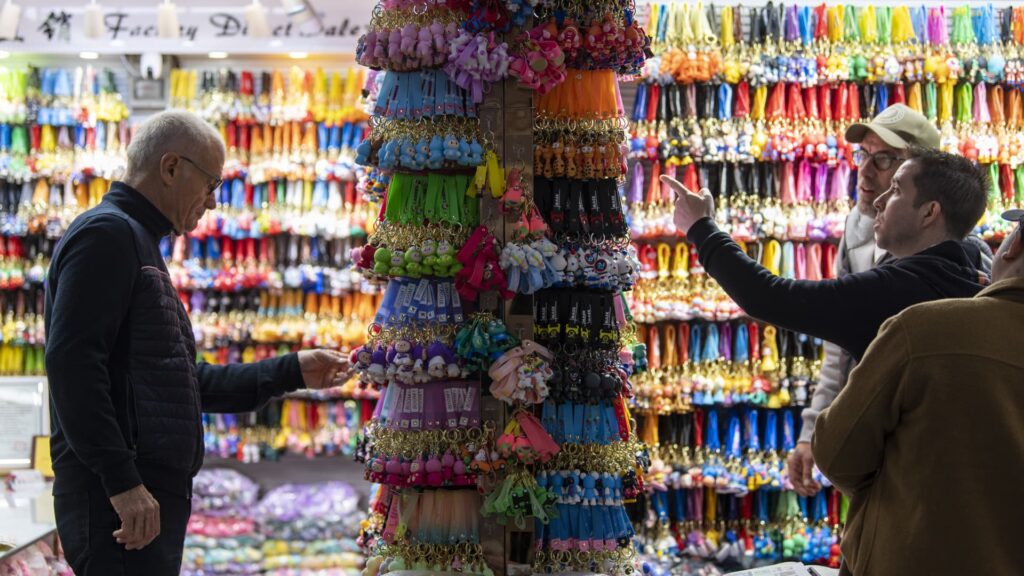 Chinese factories halt, restart work to mitigate U.S. tariff disruption