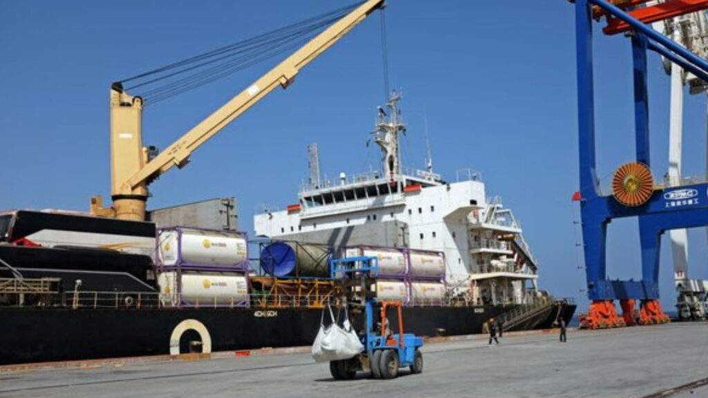 This suggests that ships bearing the flag of other countries may be allowed to sail between Indian and Pakistani ports.