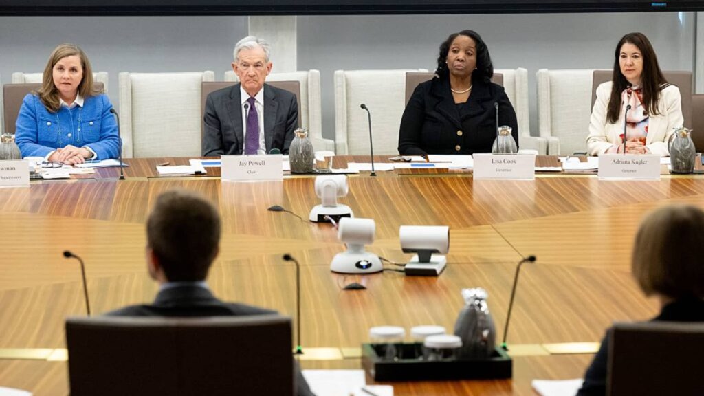 Divided Fed proposes rule to ease capital requirements for big Wall Street banks