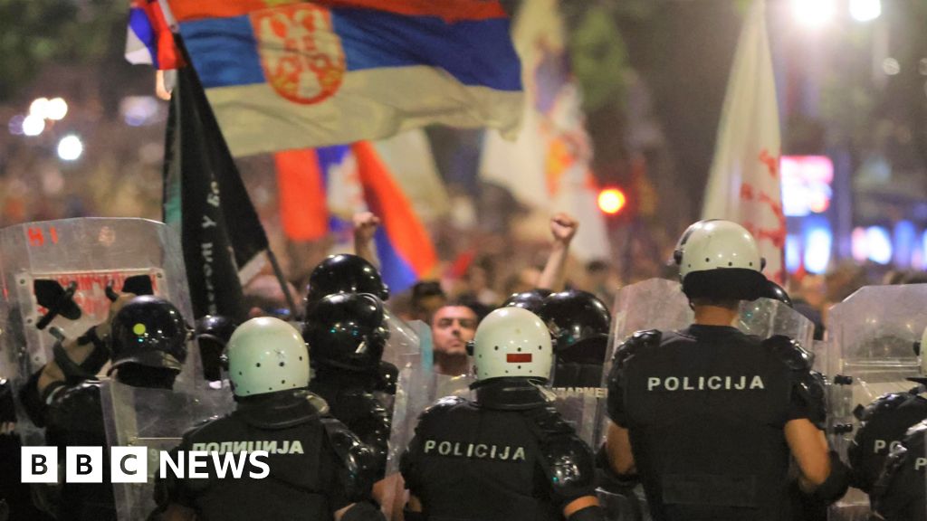 Serbia police clash with protesters calling for early election