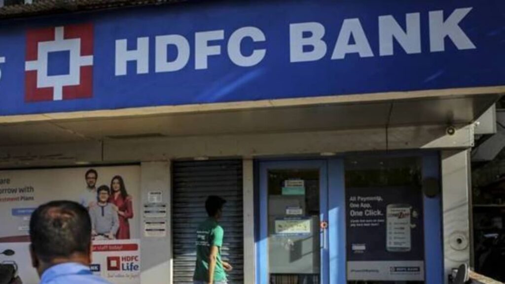 HDFC bank, hdfc bank fraud, hdfc bank ceo, hdfc news, hdfc bankc fraud, Lilavati Trust, indian express
