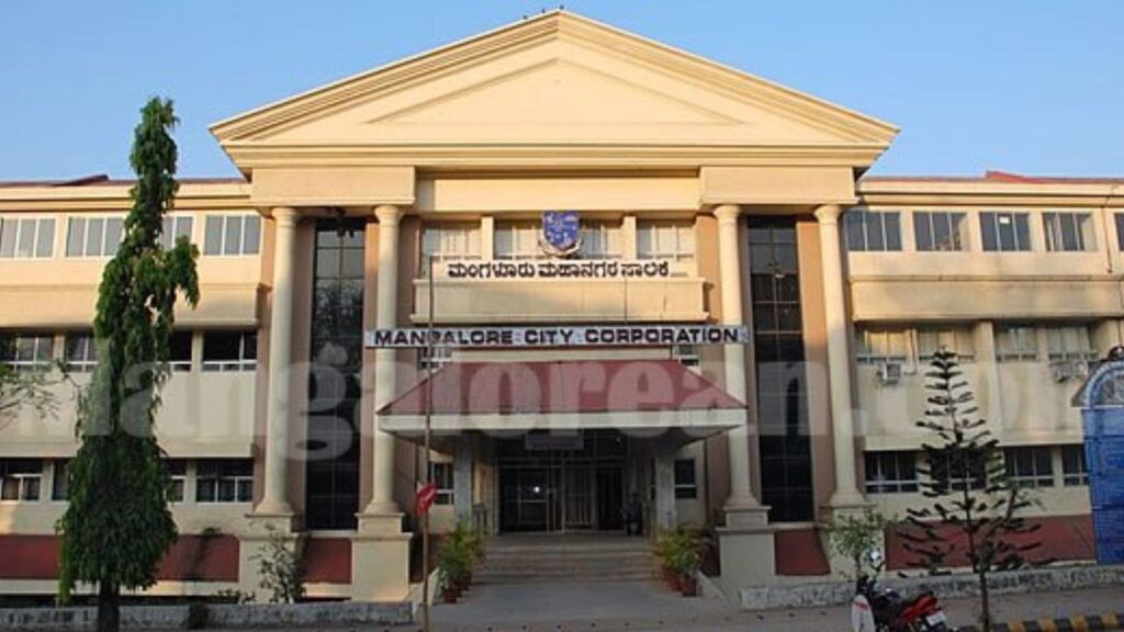 Karnataka HC directs Mangaluru civic body to regularise jobs of 16 contract workers in water supply dept | Bangalore News