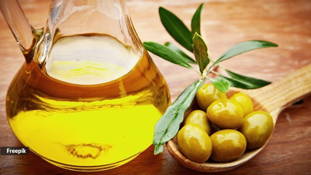 Where you store olive oil can make or break its flavour; tips to preserve freshness | Food-wine News