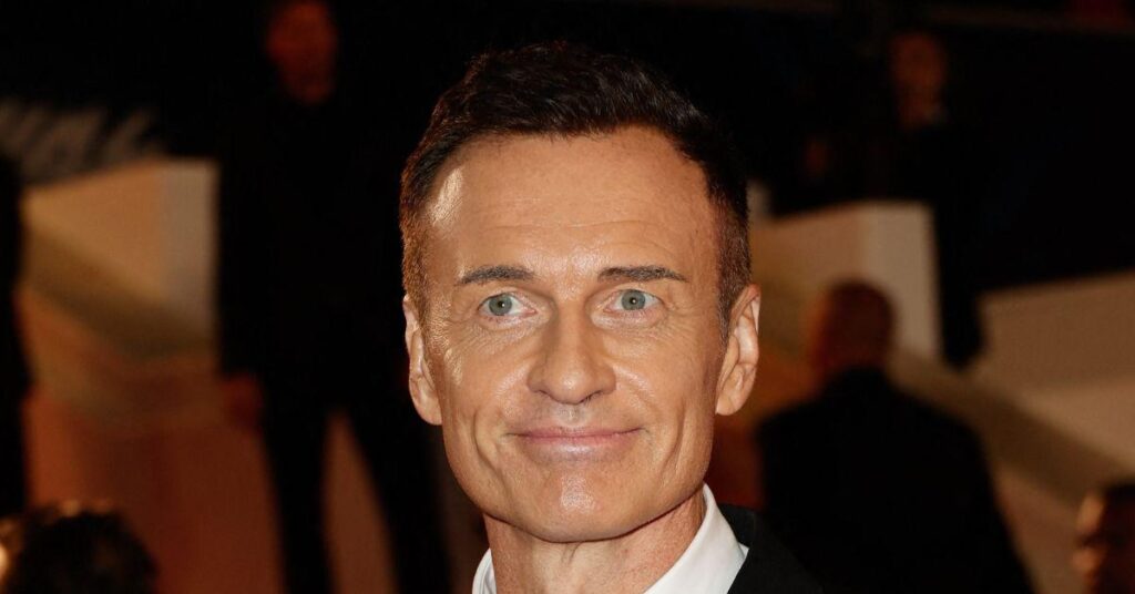 Julian McMahon's Grief-Torn Family Open Up About His Death From Cancer