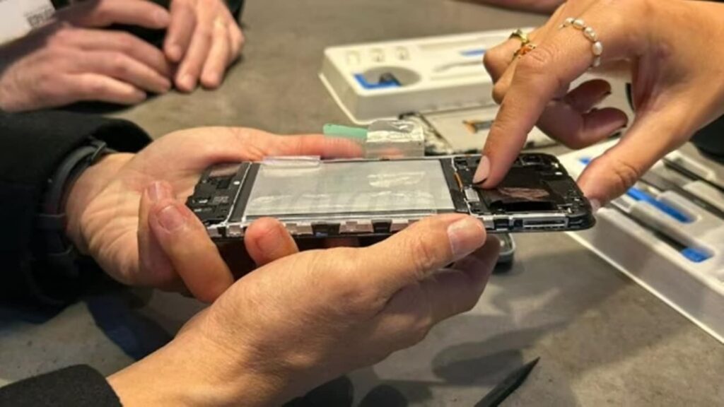 ln two weeks, a crucial test for India smartphone success story