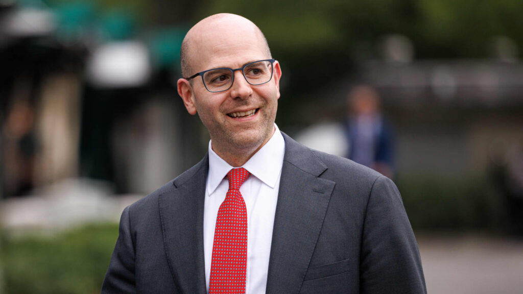 Trump to nominate economic advisor Stephen Miran to be new Fed governor, replacing Kugler