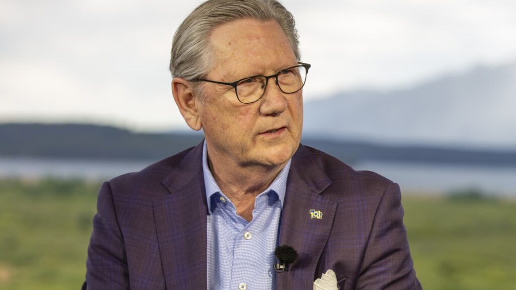 Kansas City Fed's Schmid shows hesitation about widely expected September rate cut