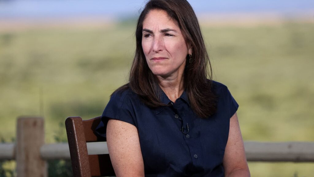 Cleveland Fed's Hammack casts doubt on interest rate cuts amid inflation worries