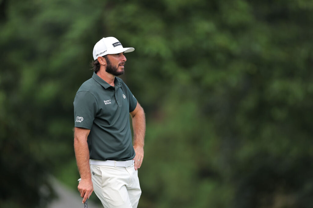 Can rain interrupt gameplay at Sedgefield Country Club?