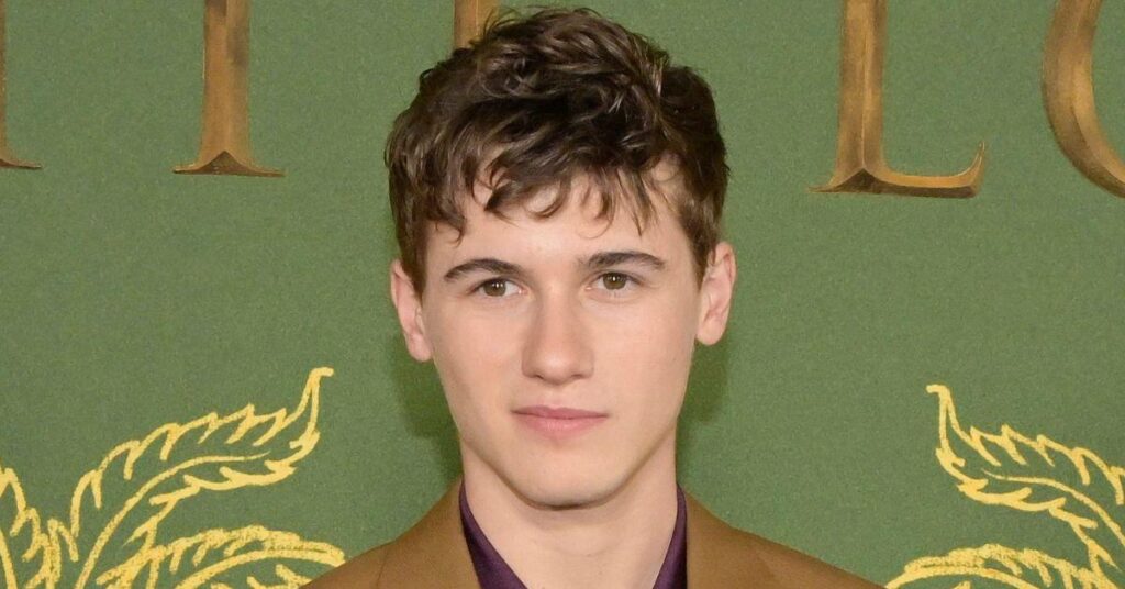 'White Lotus' Star Slams Surgery-Loving Veterans For Stealing Young Roles