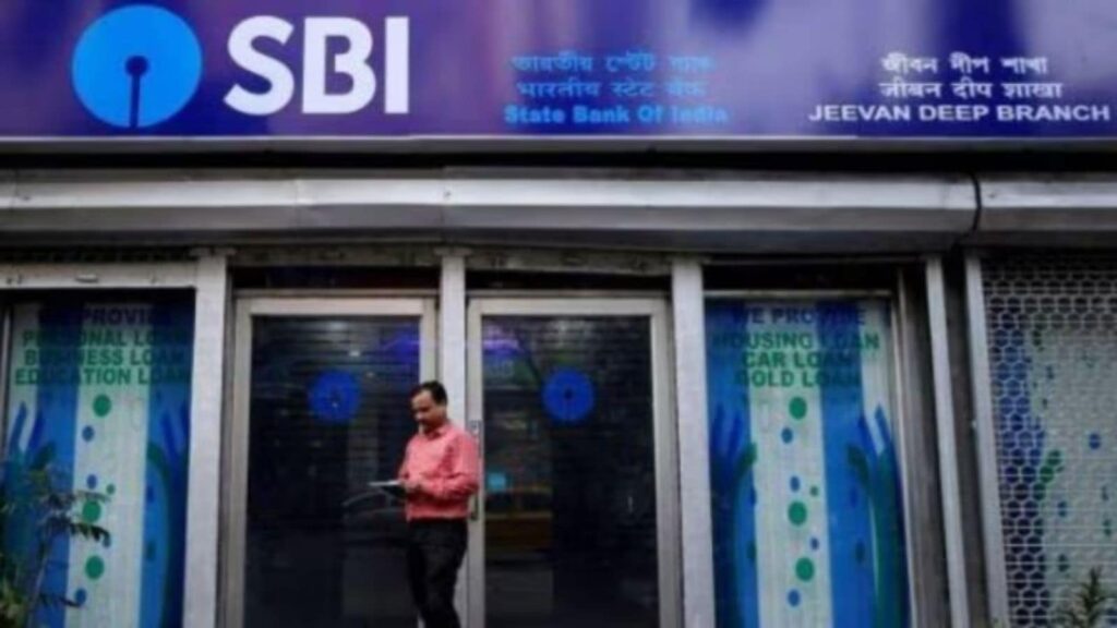 The country’s largest lender, SBI has reduced its MCLR by 5 bps across tenors, effective August 15.