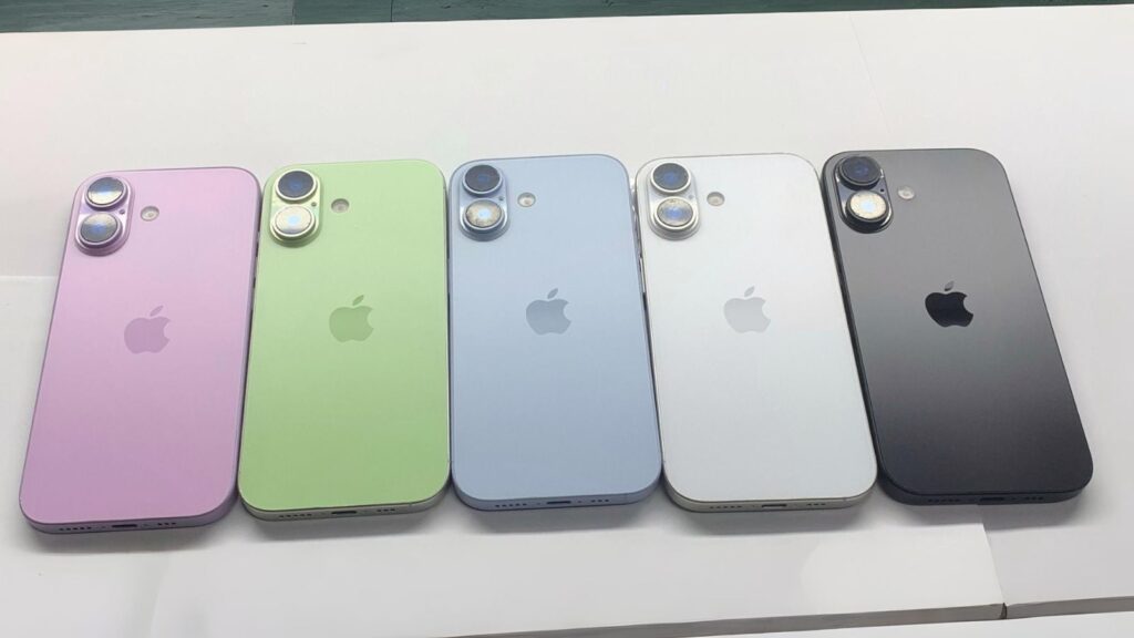 The iPhone 17 series will feature iOS 26, Apple's latest Operating system that is currently being beta tested. Image : bksy/Sonny Dickson)