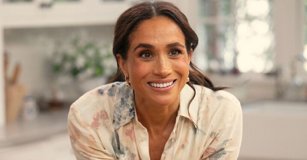 Meghan Markle Urged to ‘Step Back’ From Spotlight After Netflix Failure Meghan Markle Urged to 'Step Back' From Spotlight After Netflix Failure