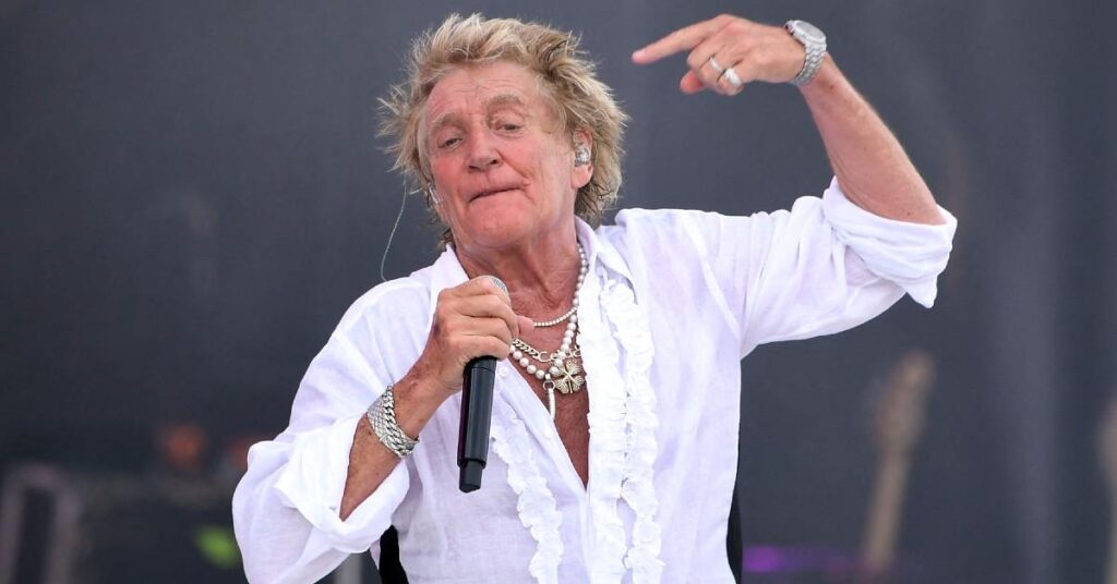 Secrets of Getting Ailing Rod Stewart on Stage at Glastonbury