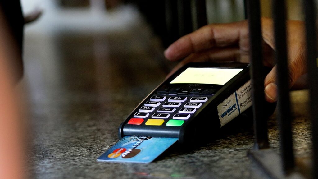 Day 1 of GST cut: 6-fold surge in credit card online payments to Rs 10,000 crore