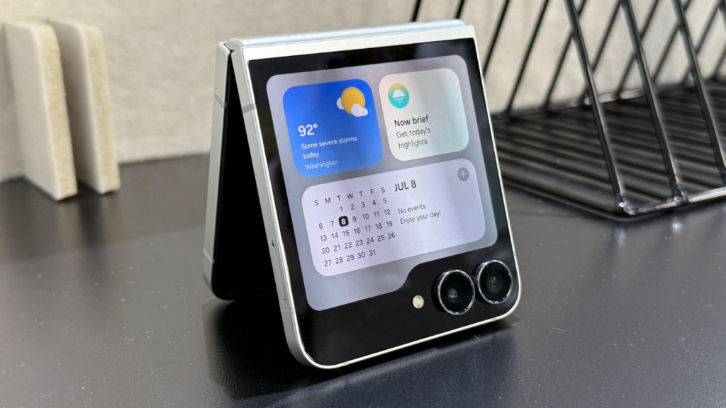 Samsung says smartphones and watches can help detect cognitive decline.