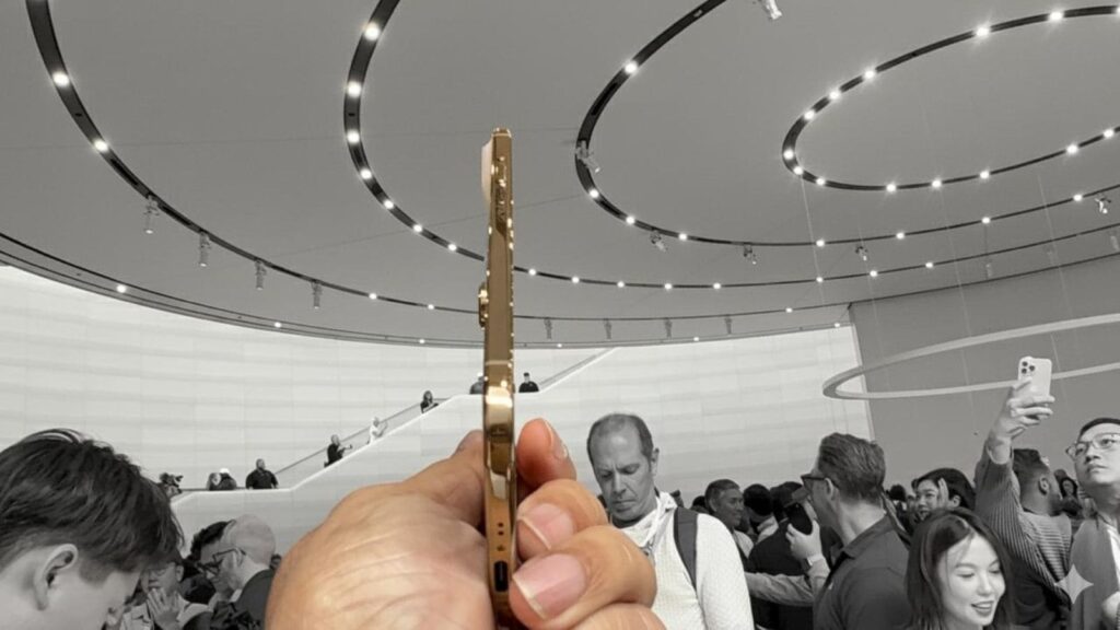 Ultra-thin form factors are the training ground for the foldables of tomorrow. (Image: Nandagopal Rajan/The Indian Express)