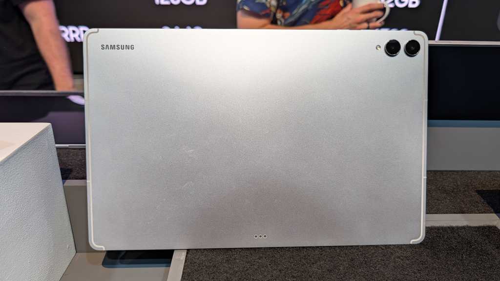 Samsung Galaxy Tab S11 Ultra Hands On: 5 Reasons You Shouldn’t Buy It samsung galaxy tab s11 ultra 3