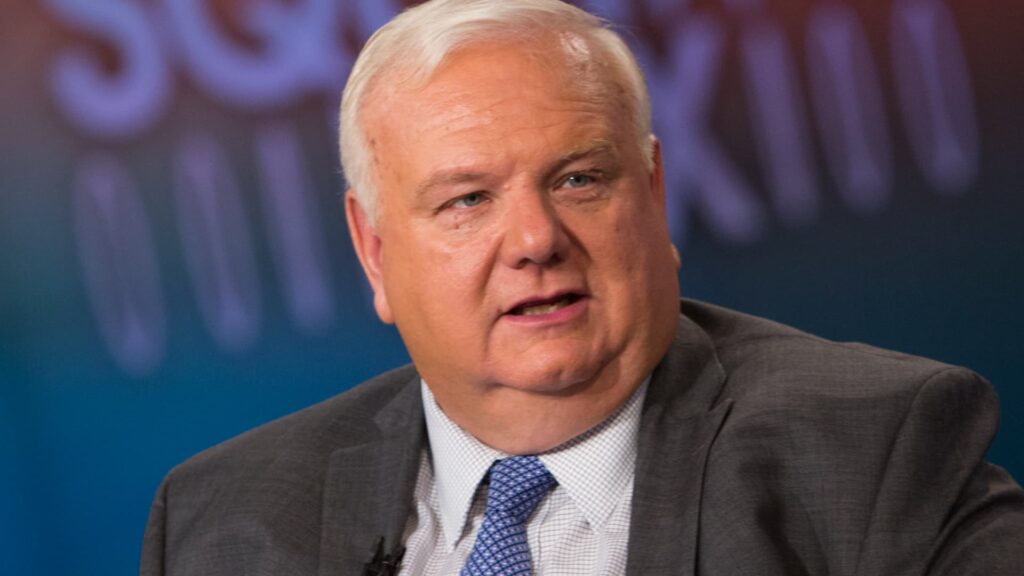 Former Fed Governor Larry Lindsey withdraws name for Fed chair